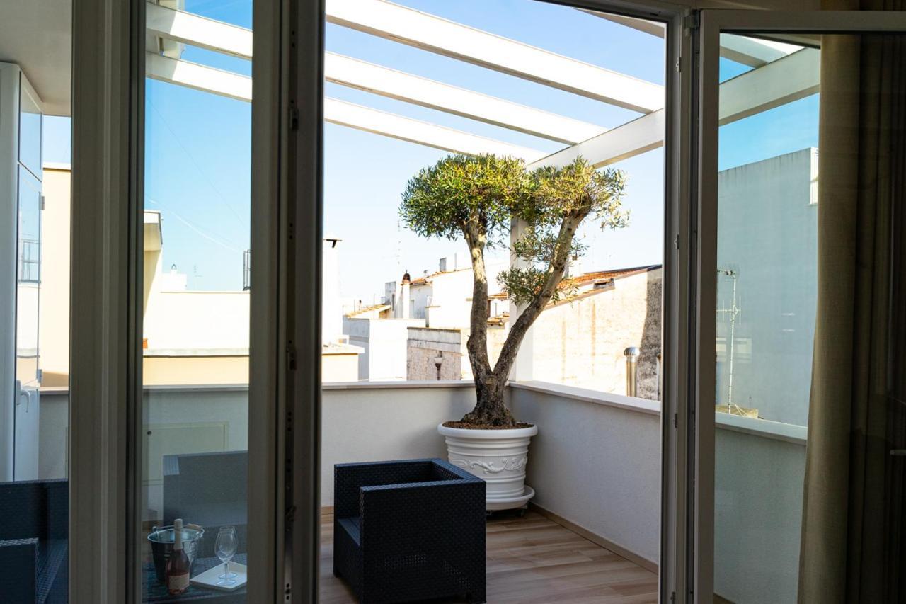 Antonio Busco Rooms Turi Exterior foto